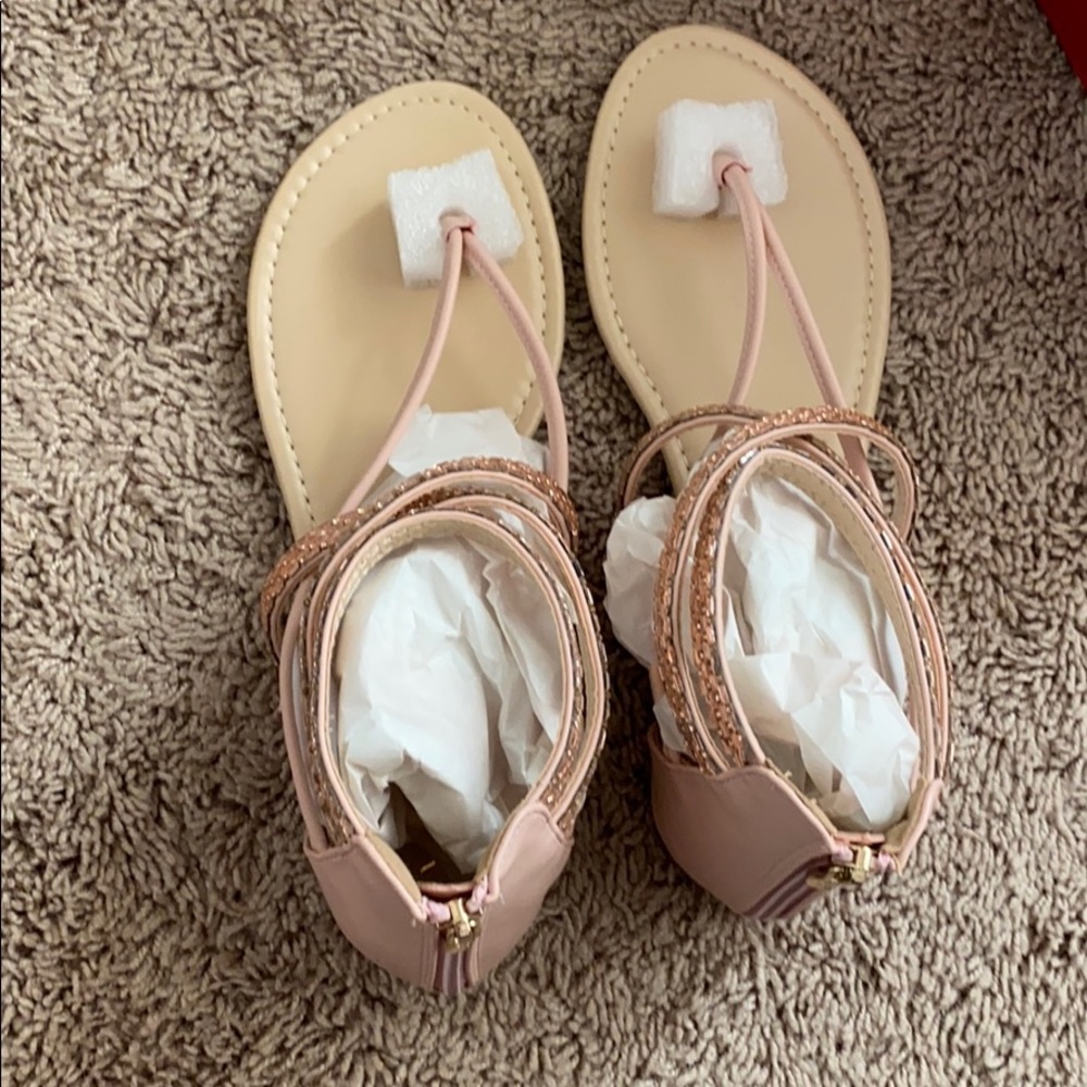 Mackinj sandals